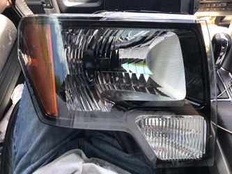 2010 Ford F-150 headlights