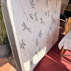 Queen Mattress & Queen Spring Box