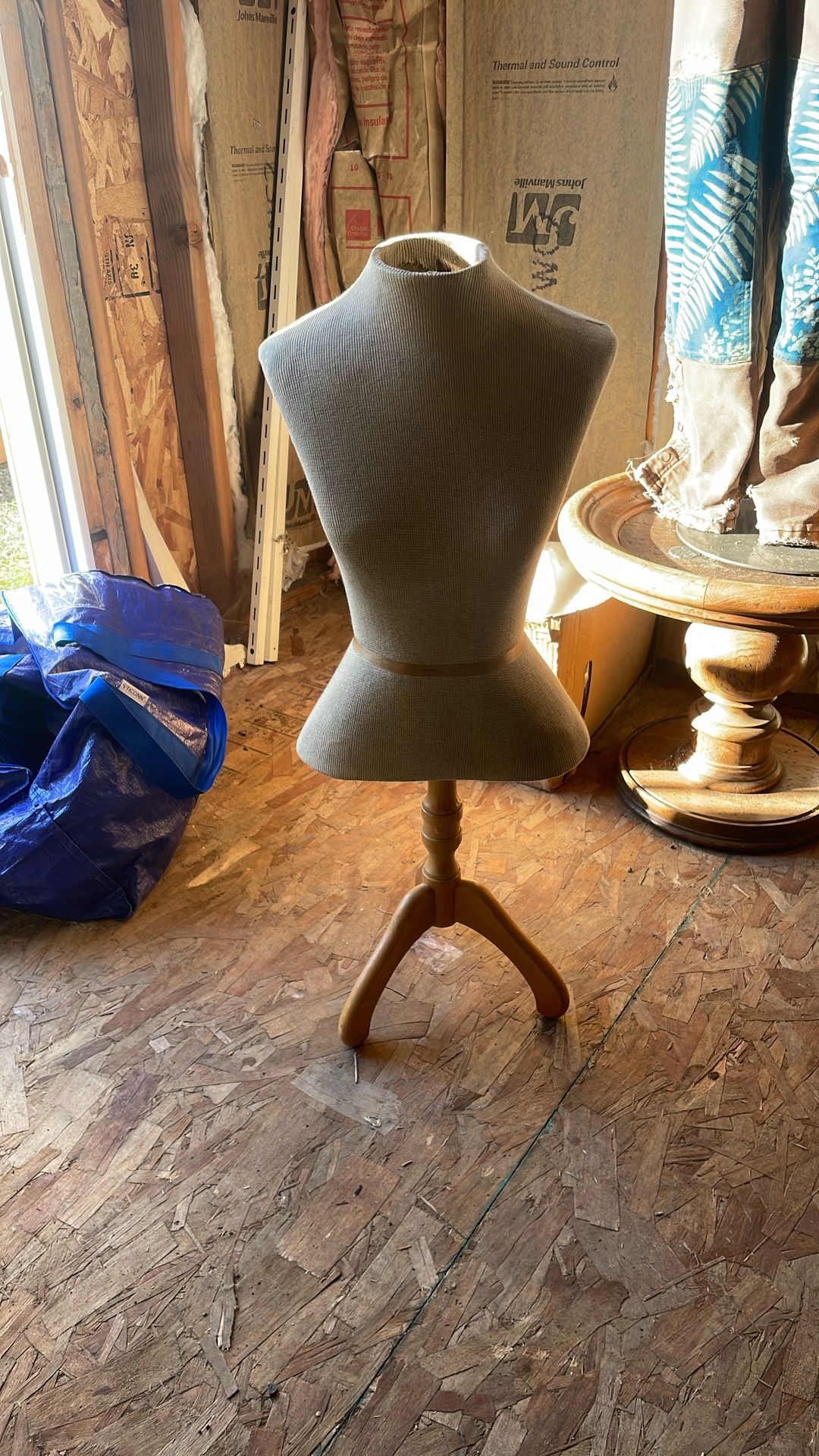 Mannequin Top With Stand