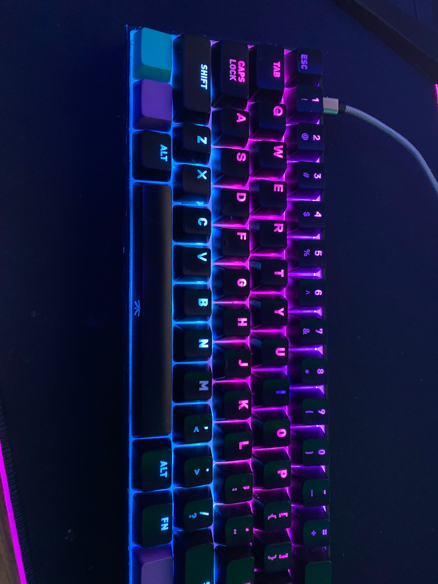 ANNE PRO 2 MECHANICAL RGB GAMING KEYBOARD KALIH BOX WHITE SWITCHES WILL TRADE FOR APEX PRO