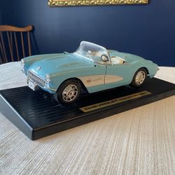 1957 Chevrolet Corvette Die-Cast Model – Display Base Included