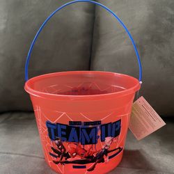 BRAND NEW SPIDER-MAN MEDIUM PLASTIC BUCKET WITH LED LIGHT 