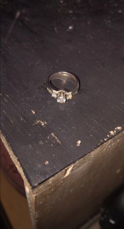 14k gold engagement ring with 10k diamond