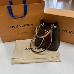 LOUIS VUITTON NEONEO WOMANS HANDBAG IN NEW CONDITION, ORIGINAL BOX AND DUSTBAG, ENTRUPY VERIFIED