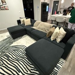Barely Used Sectional W/ 2 Ottomans