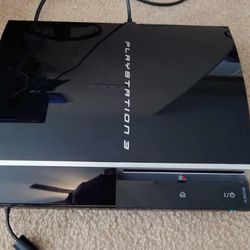 Ps3 Backwards Compatible With Original Box In Great Condition 
