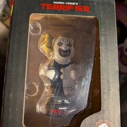 NIB "TERRIFIER" LITTLE PALE GIRL DASH DANCER