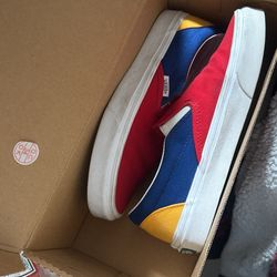 Tricolor Vans