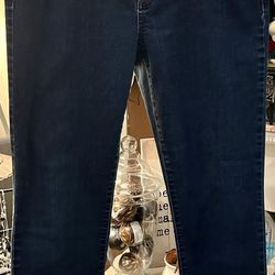 Wb12 # 1038 Ladies Size 12 St John’s Bay Stretch Jeans
