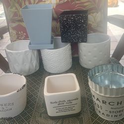 Beautiful Small Pots $5 Each Or 5 X $20.00