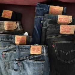 Barely Worn Levi Classic Jeans