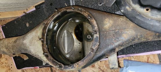 Toyota Truck 4WD Rear Axle Housing / Tube and Axle Shafts