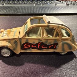 Auto Pilen Citroen 2CV Safari 1/43 Scale. Made in Spain.