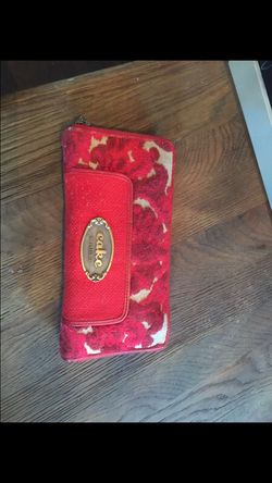 Exclusive Cake (Petunia Pickle Bottom) Wallet