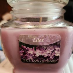 8oz Lilac Scented Candle 