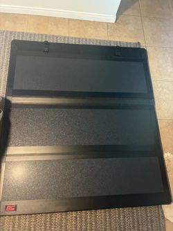 Rough Country Tri-Fold Tonneau Cover flip up Tacoma 5ft bed