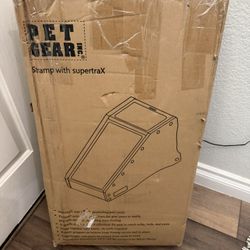 New In Box Pet Gear Ramp 