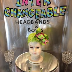 Girl, interchangeable headband