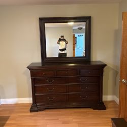 King-size bedroom set