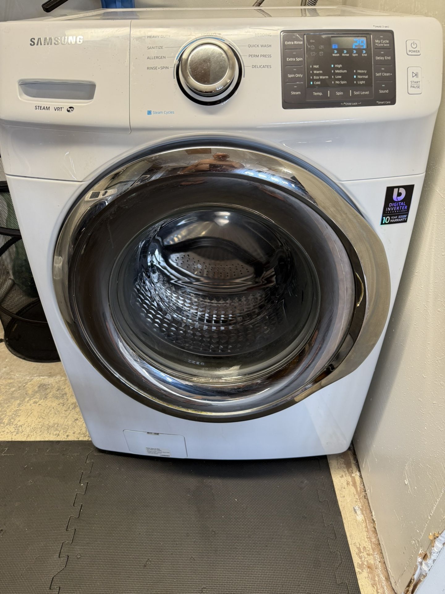 Used Washing And Drying Machine