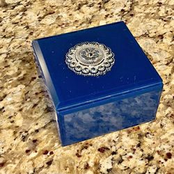 BEAUTIFUL BLUE JEWELRY BOX WITH DAZZLING CRYSTAL TOPPER! 4” Square!