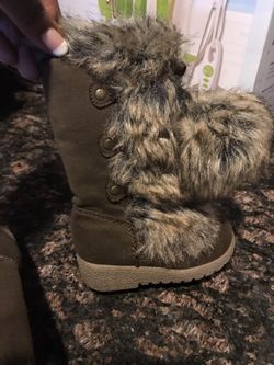 Baby girl boots. Size 5
