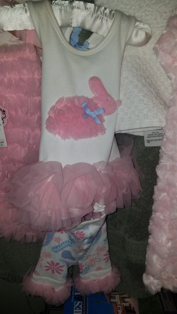 O to 6 months baby girls Easter outfit 0-6mo.
