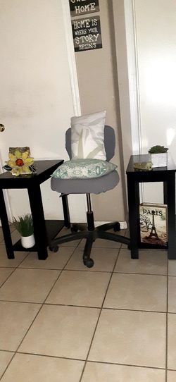 2 Side Tables/2 Mesas