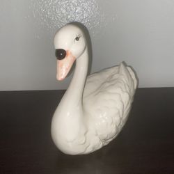 Porcelain Swan Figurine 