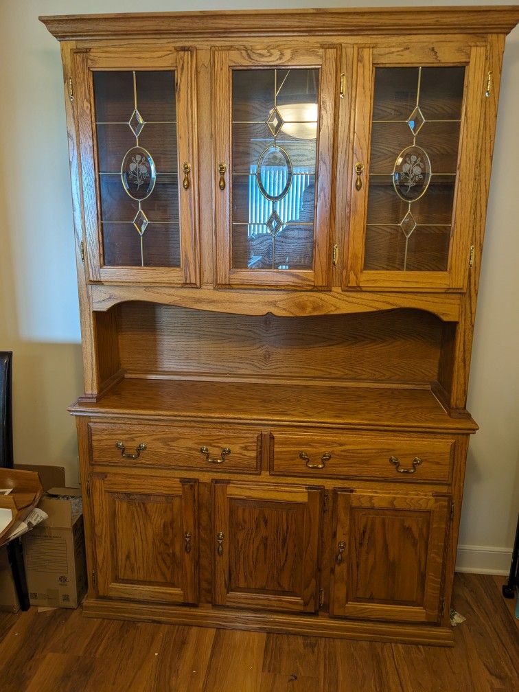 Oak China Cabinet (2 pieces...top and Bottom)