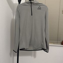 Reebok 1/4 Zip Athletic Long Sleeves - medium 