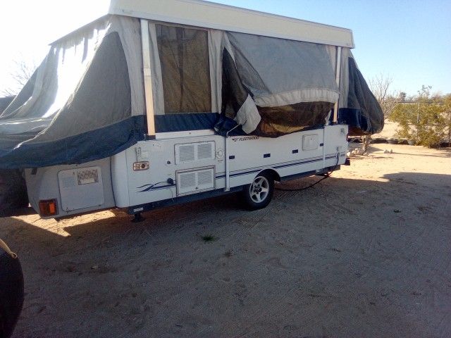 08 Fleetwood Pop Up Trailer