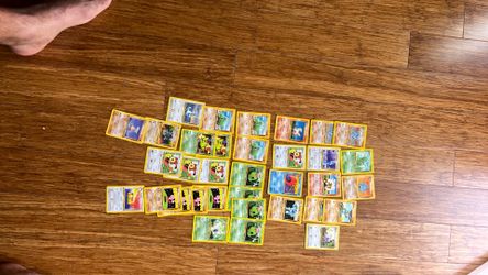 Lot of 34 Pokémon cards first edición 1995 regular cards