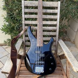 Yamaha TRBX174 Bass Guitar Bundle – Excellent!