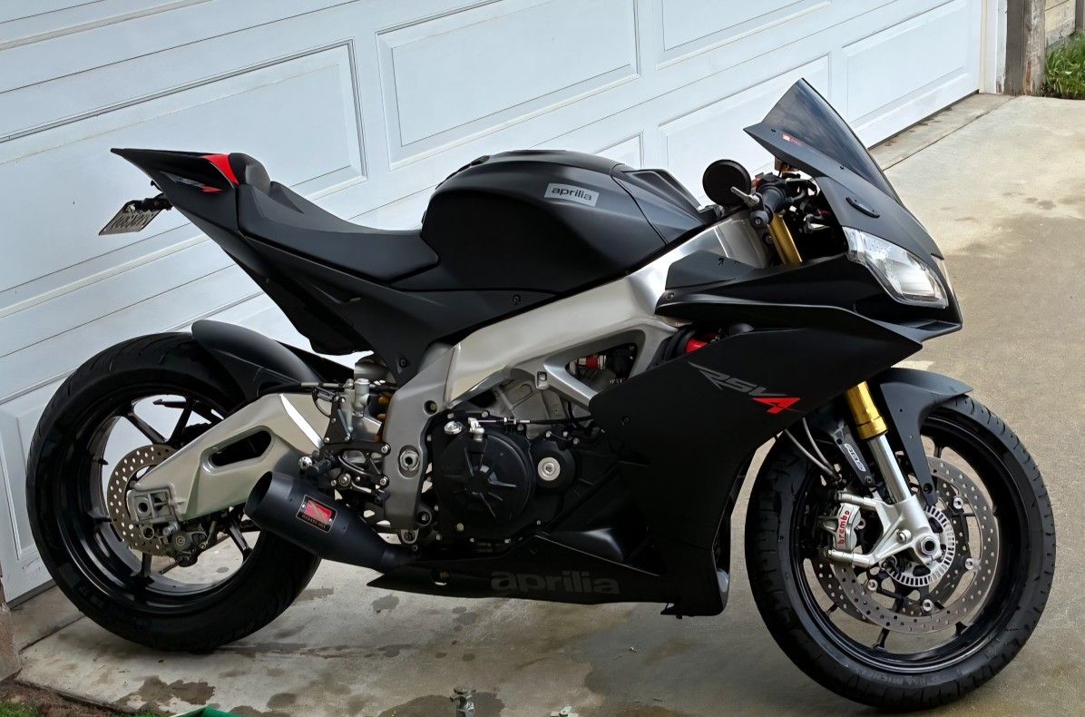 2014 Aprilia RSV4