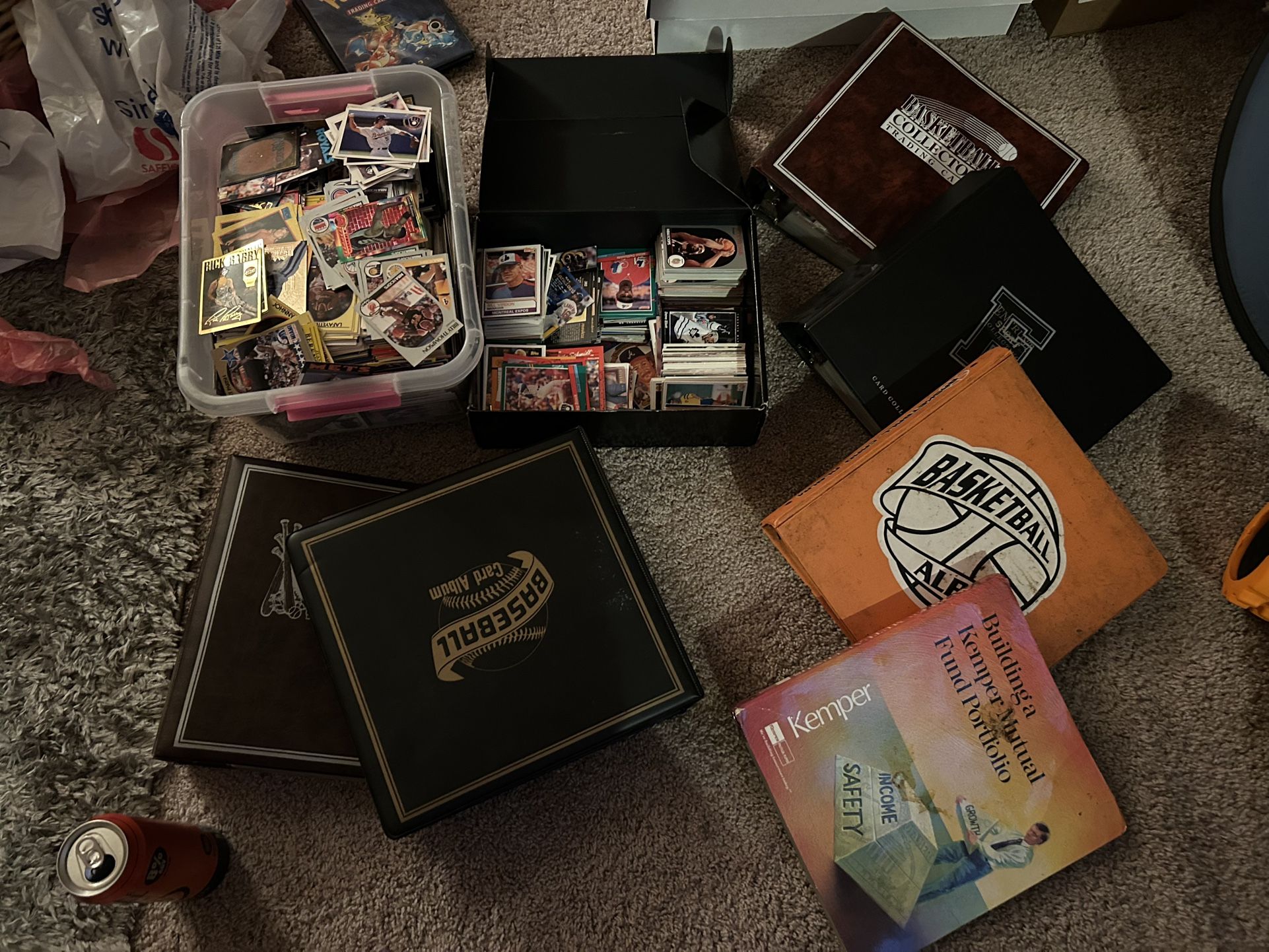 Huge Old ports Card Lot Mostly Baseball Basketball Football 70s 80s 90s Michael Jordan Vintage
