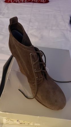 Jessica Simpson platform shoe