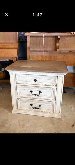 3-Drawer Nightstand with power