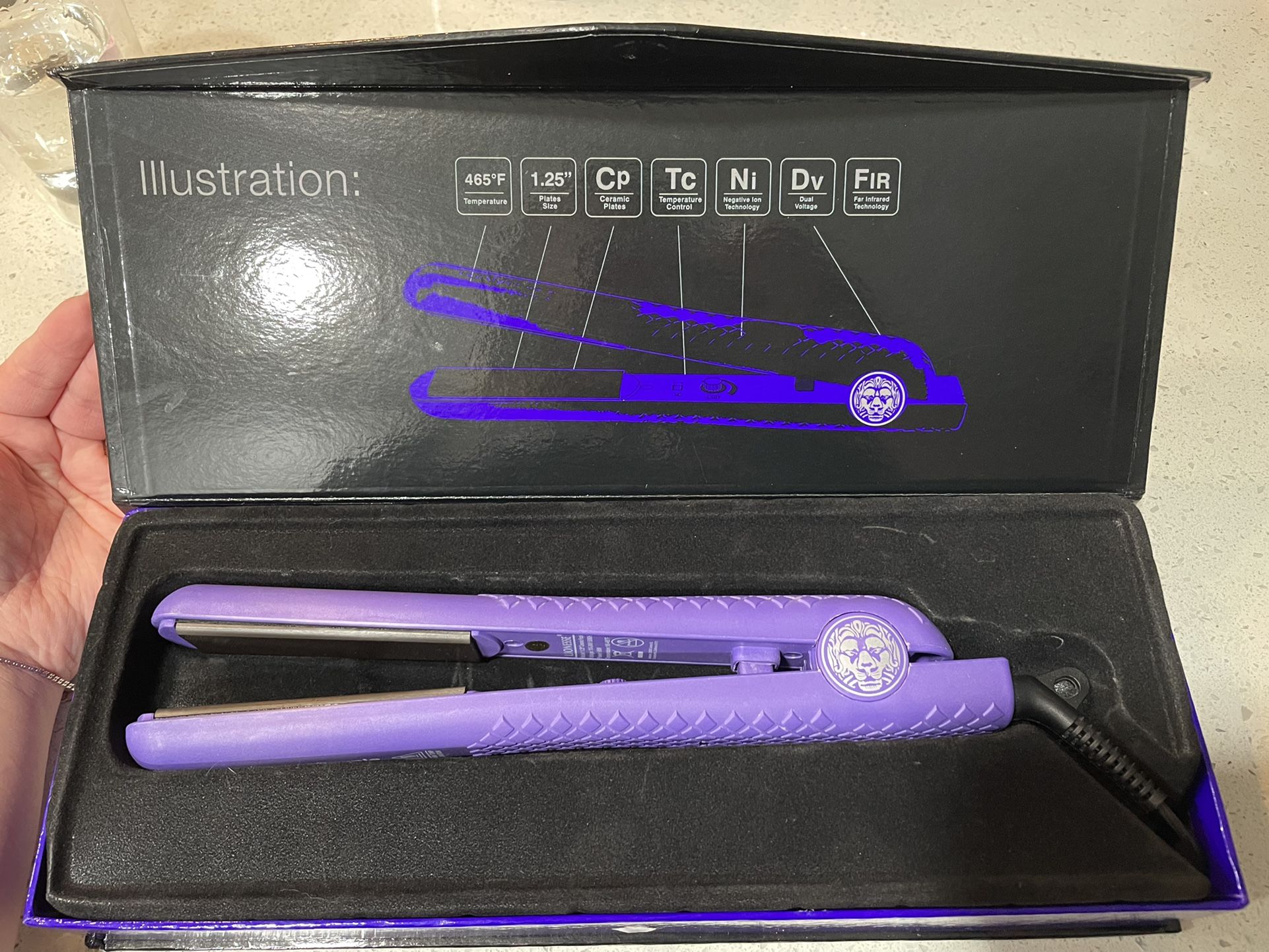 Hair straightener