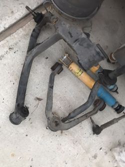 Upper & lower control arms from 2004 Avalanche shocks are not included 100.00
