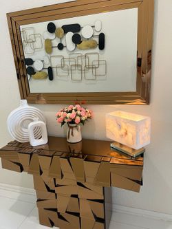 Mirror Entering Table