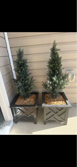 Outdoor 3-Foot Faux Cedar Trees in Chippendale Planter Boxes
