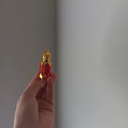 Luxury Long-Lasting Perfume – All-Day Scent

