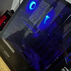gaming pc runs (fortnite at 144 fps)