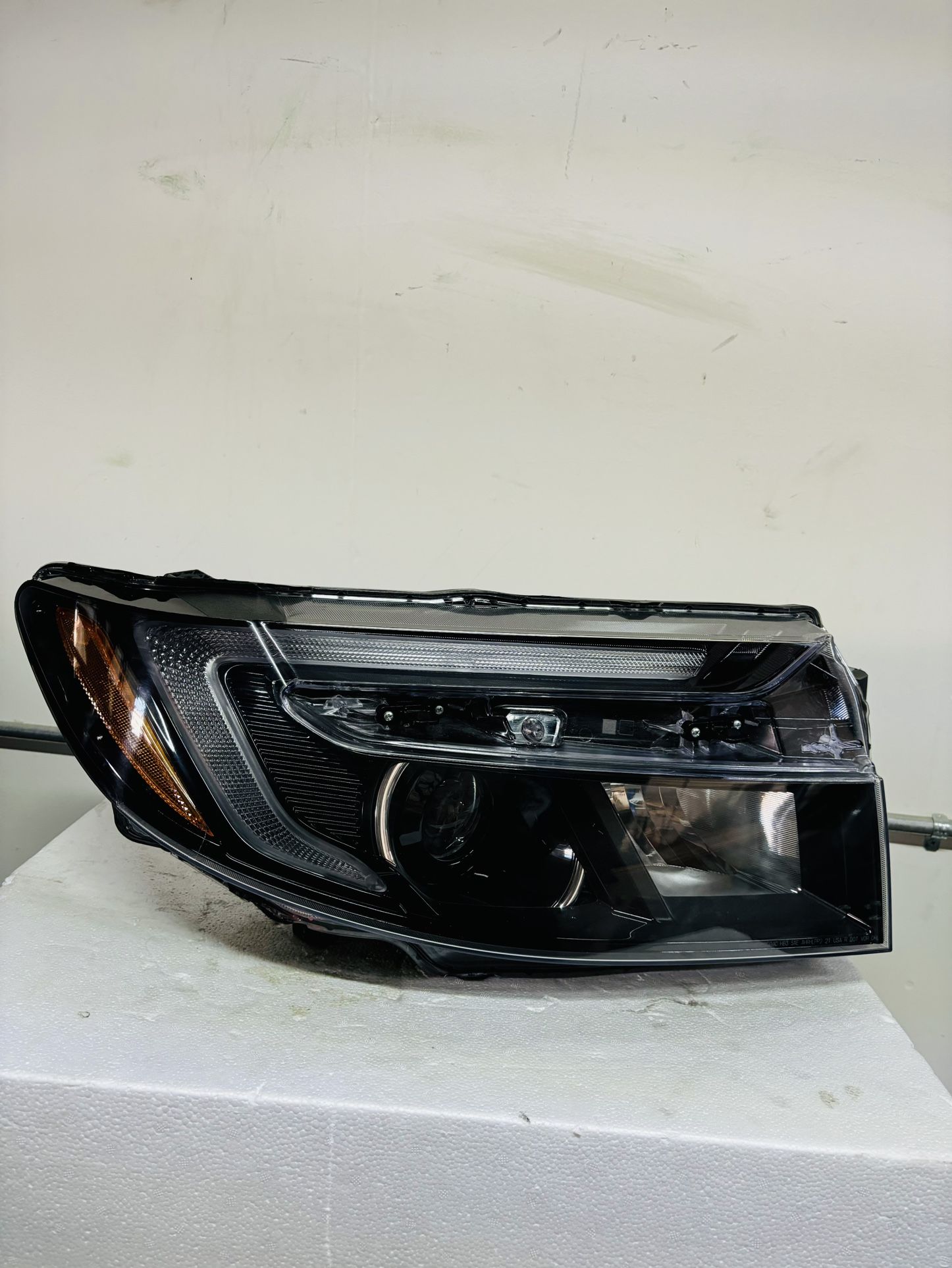 2021,2022,2023,2024,2025 Honda Ridgeline Headlight Xenon Led Passenger Rh Oem