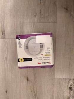 Smoke and carbon monoxide detector