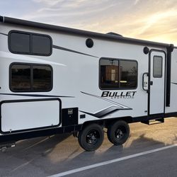 2023 Keystone Bullet Crossfire 2200BH