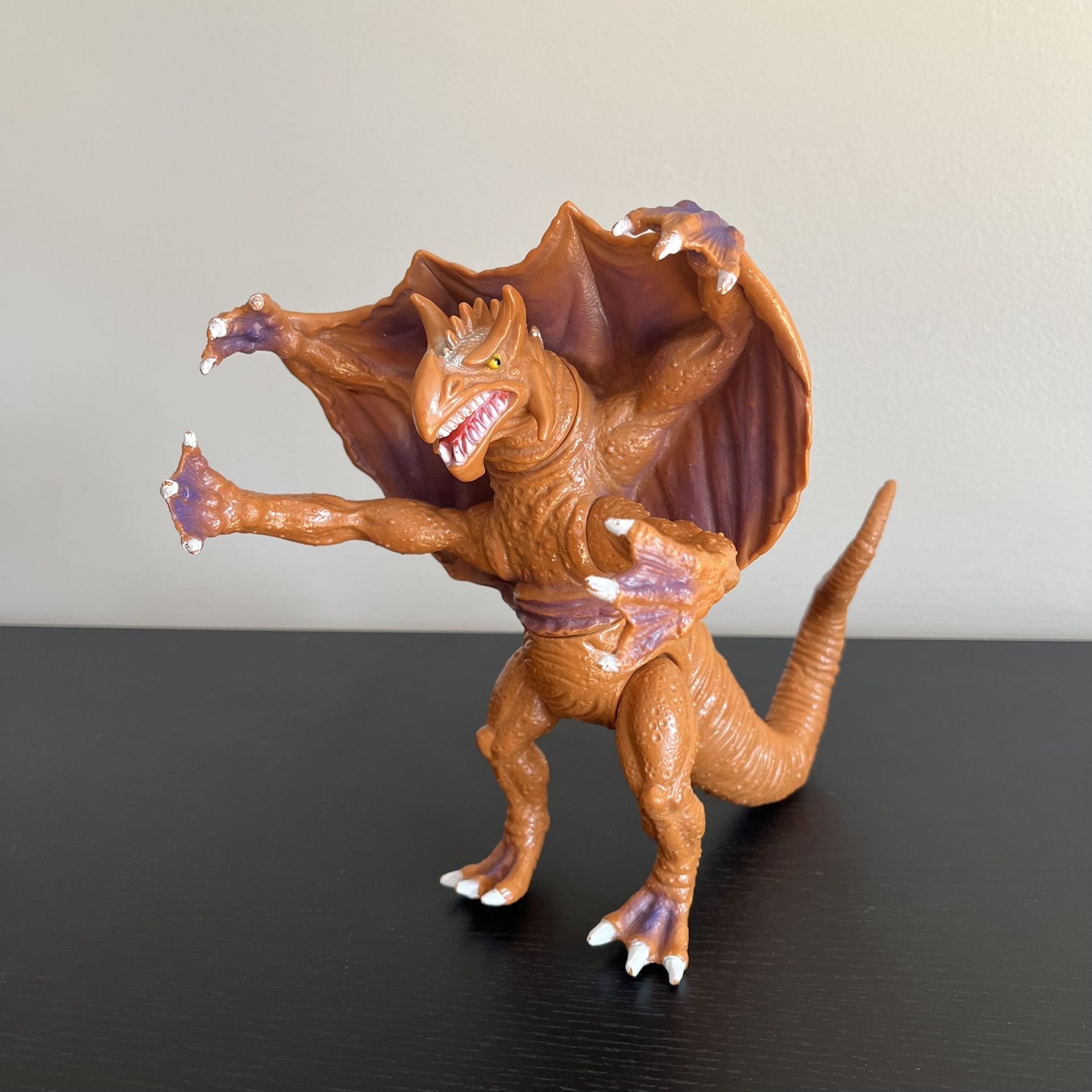 Ultraman Gerukadon Alien Intruder Series Dragon Monster Figure Dreamworks 1990