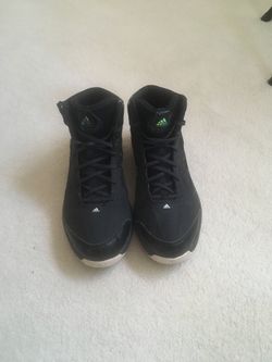 Adidas basket-ball shoes