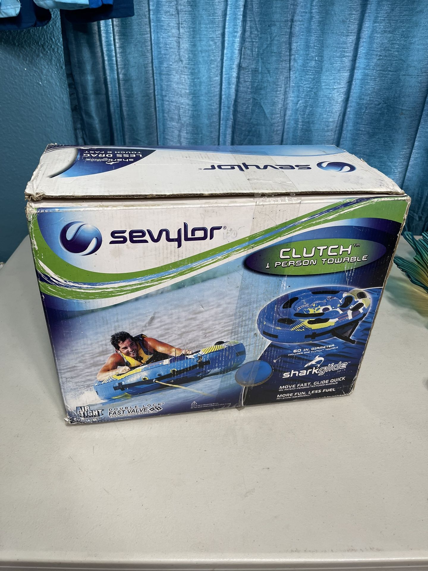 SEVYLOR Clutch 1 Person Towable inflatable Tube Shark Glide 60in diameter